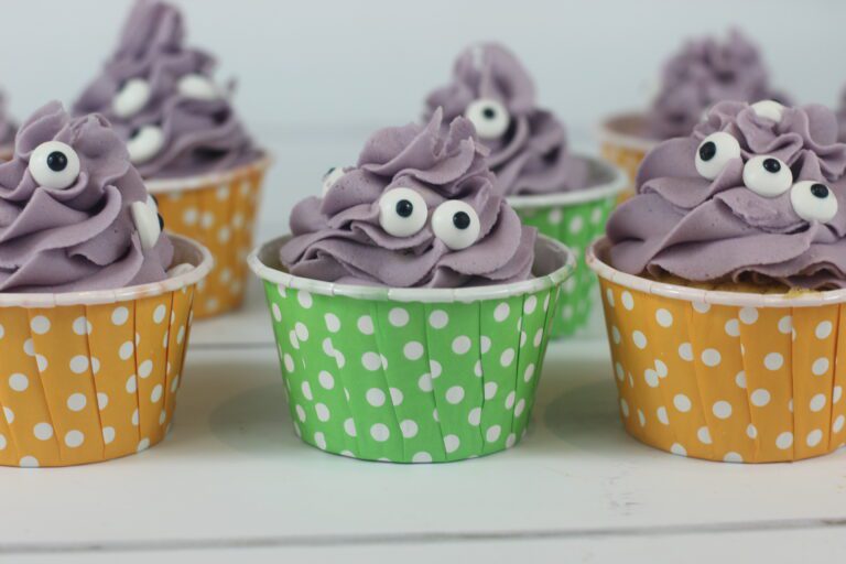 Trick or Treat Cupcakes