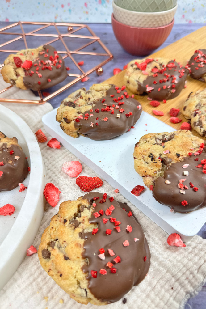 Chocolate and Strawberry Cookies