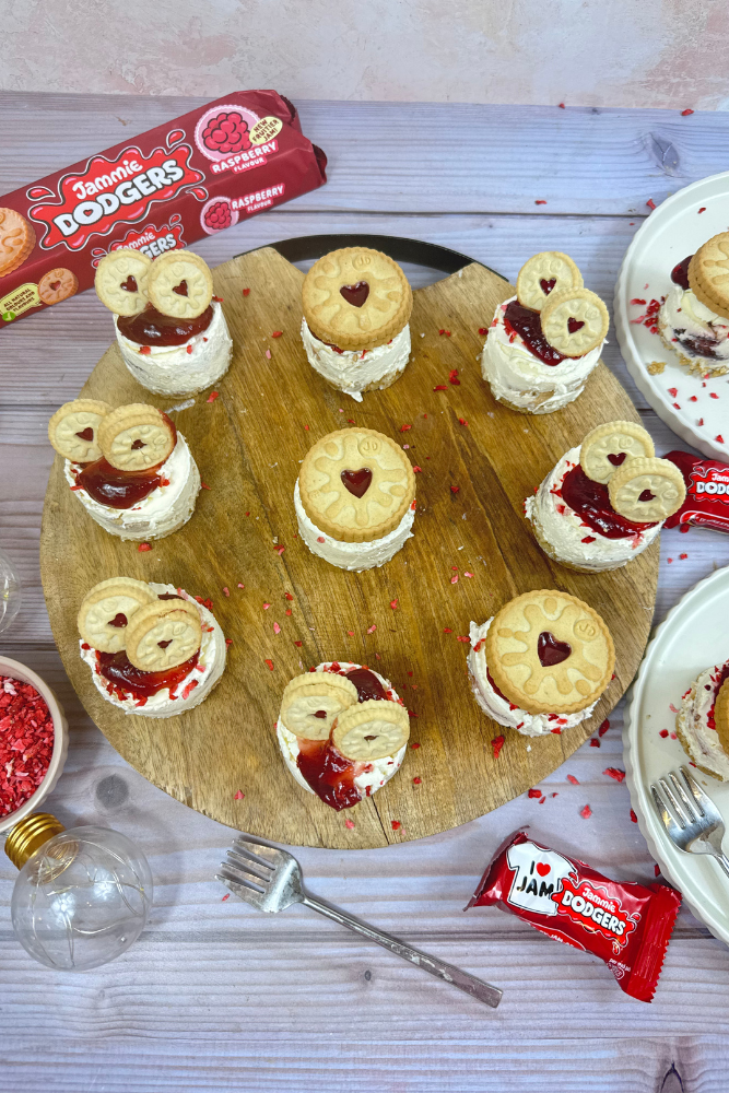 Individual Jammie Dodger Cheesecakes