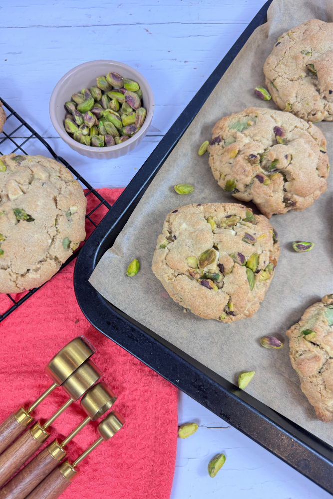 Pistachio and White Chocolate Cookies